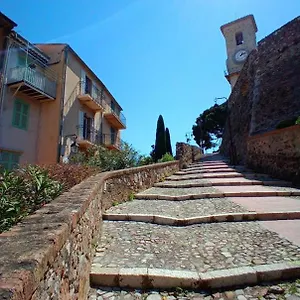 Cadre De Reve Vous Faites Le Menage- Very Good Prices But Have To Clea-n Th-e Flat Cannes